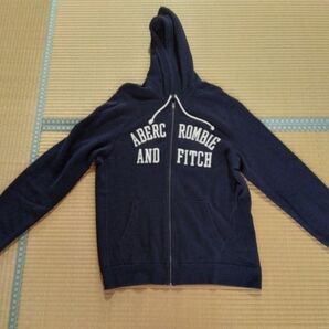 Abercrombie & Fitch パーカー 紺色