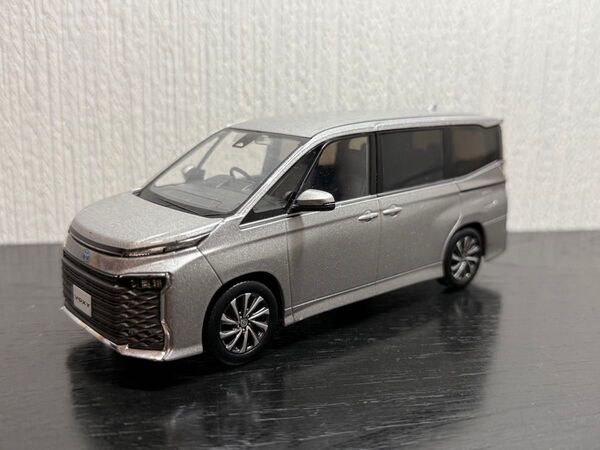 90系トヨタヴォクシー カラーサンプルミニカー メタルストリームメタリック