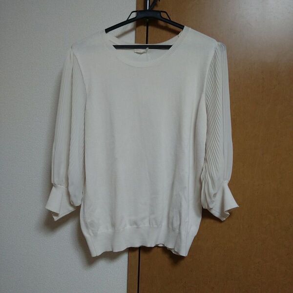 GU プリーツスリーブ クルーネックセーター Natural XL