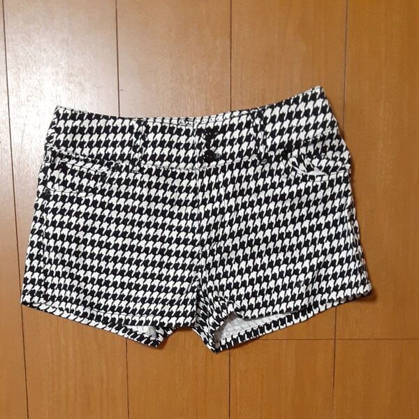 COLZA 千鳥格子柄ショートパンツ モノトーン M
