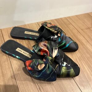 新品 ZARA ボタニカル調リボンサンダル