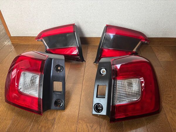 スバル レヴォーグ 純正テールランプ セット