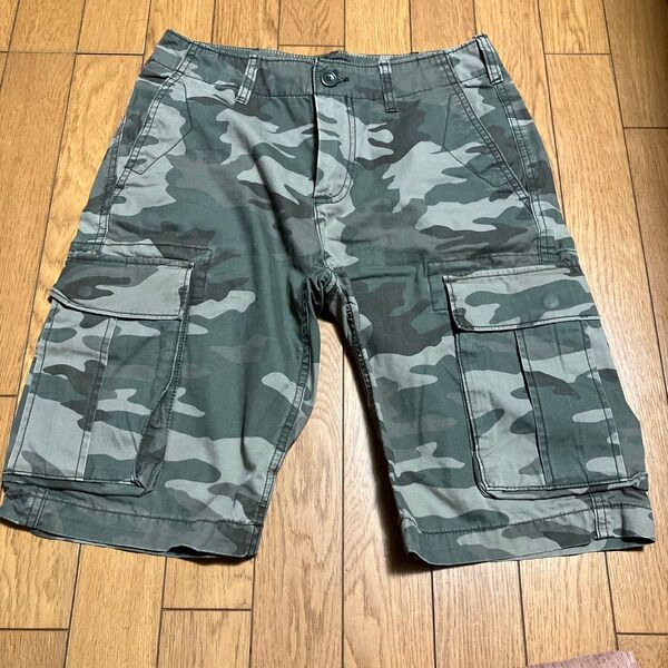 カーゴパンツ ハーフパンツ 迷彩柄 グリーン系 メンズ