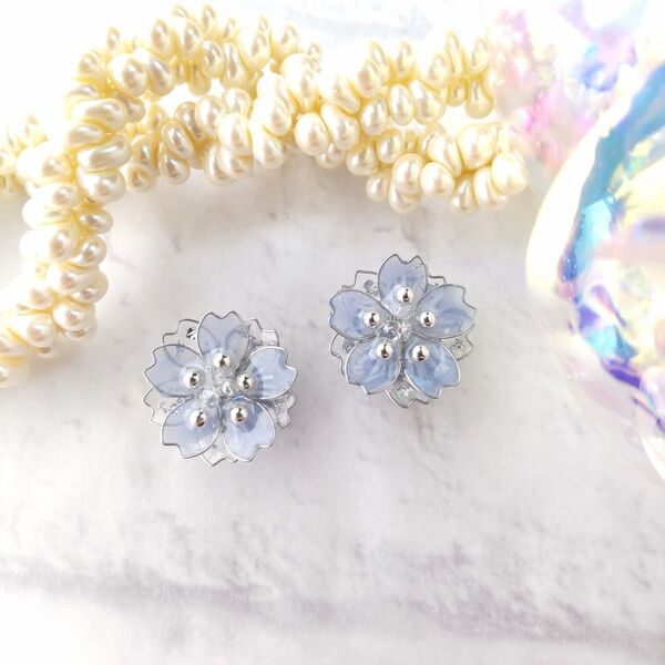 No.m52 輝きの花 桜 シアーオーロラブルー ピアス イヤリング