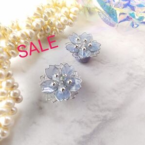 No.m52 輝きの花 桜 シアーオーロラブルー ピアス イヤリング