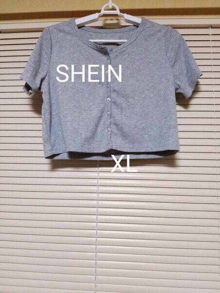 リブT クロップド丈 トップス グレー フロントボタン SHEIN