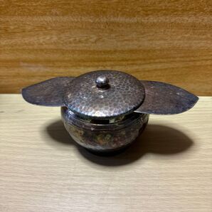 銀色の小さな容器 アンティーク調