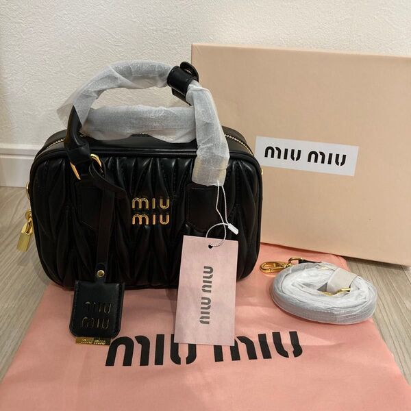miumiu ショルダーバッグ バッグ