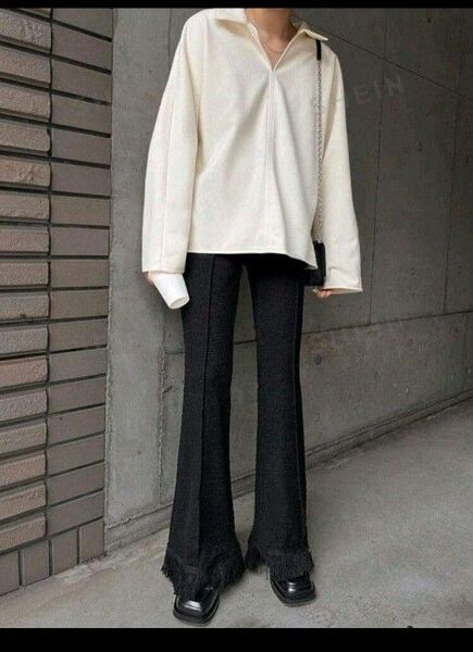 ブラック フランジフレアパンツ M パンツ