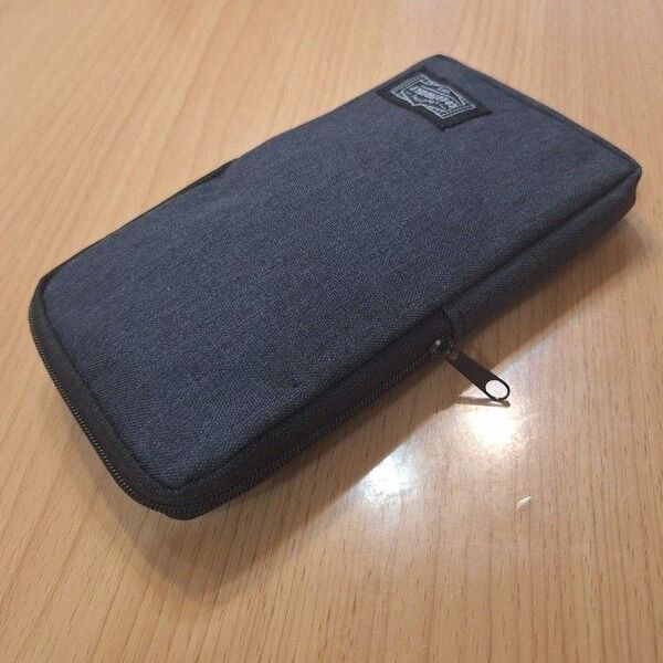 《未使用》スマホ ベルトポーチ 薄型 軽量 Dカン付き