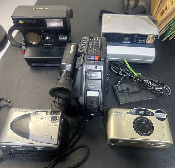 旧家蔵出しカメラセット 骨董品、希少、入手困難、昭和、趣味、収蔵品 フィルムカメラ カメラ