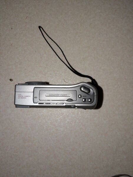 LCD DIGITAL CAMERAジャンク品 修理 必要 QV-5500SX