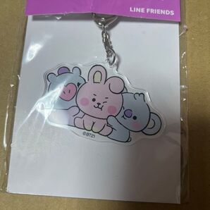 BT21 アクリルキーリング