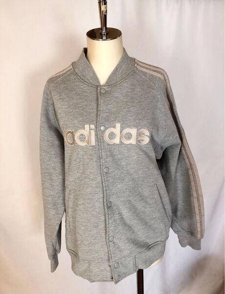 美品adidasアディダスメンズスウェットジャケットジャンパー羽織ブルゾングレーM♪綿100%(YS)