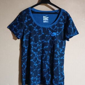 Nike ネイビー Tシャツ 半袖 M