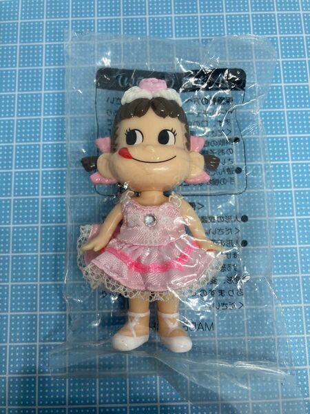 不二家ペコちゃん フィギュア キーホルダー マスコット