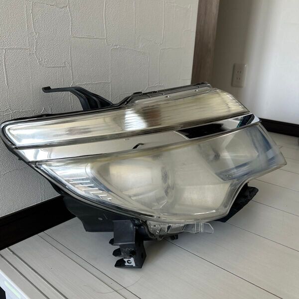 日産 セレナ C26 後期 右 LED ヘッドライト ジャンク