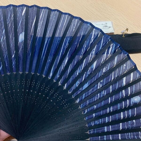 新品未使用 扇子 せんす シルク 竹 カバー付き 和装小物 浴衣