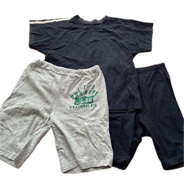ネイビー 半袖Tシャツ ハーフパンツ セットアップ120cmパジャマです グレーのズボンはおまけ