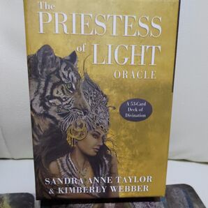 ThePRIESTESSofLIGHTオラクルカード