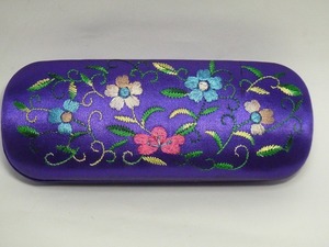 * Korea miscellaneous goods * embroidery entering glasses case * purple *