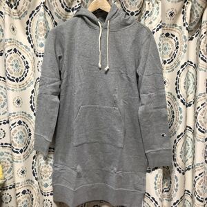 新品　Champion スウェットパーカー チュニック　グレー　L チュニックワンピース　チャンピオン