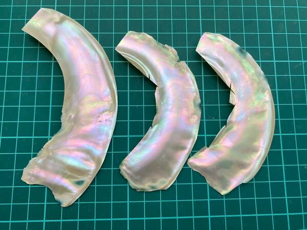 夜光貝 スライス 高級な品 3枚セット 赤糸、青みが強い ハンドクラフト 螺鈿細工 素材