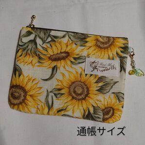 ★ハンドメイド★大★ひまわり★通帳ポーチ★ファスナーポーチ
