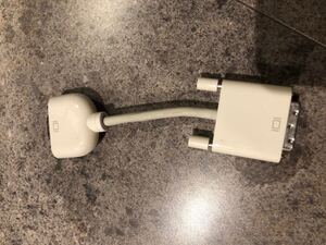Apple DVI-VGA 変換アダプタ