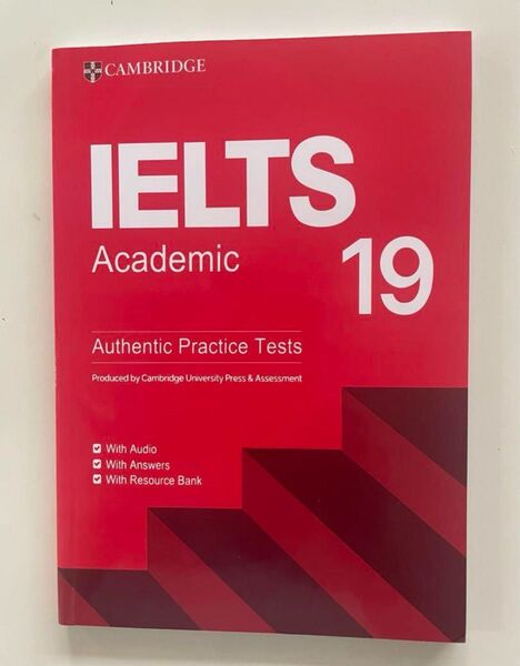 IELTS 19 academic including CD-ROM & QR code