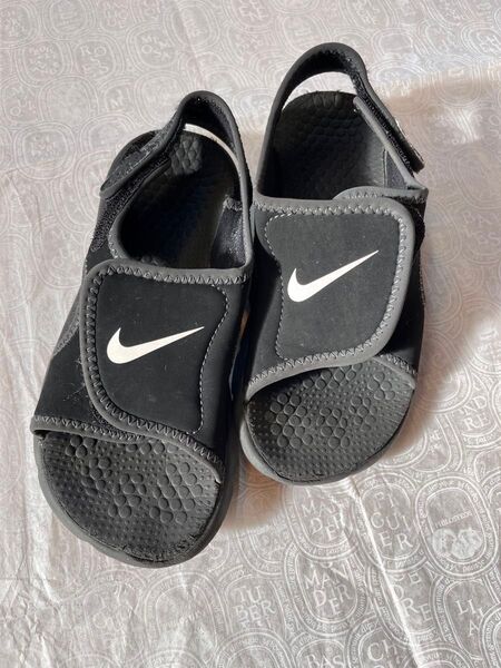 NIKE ナイキ 黒 19cm キッズサンダル ブラック