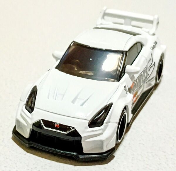ホットウィール LBWK リバティーウォーク 日産 35GT-RR GT-R