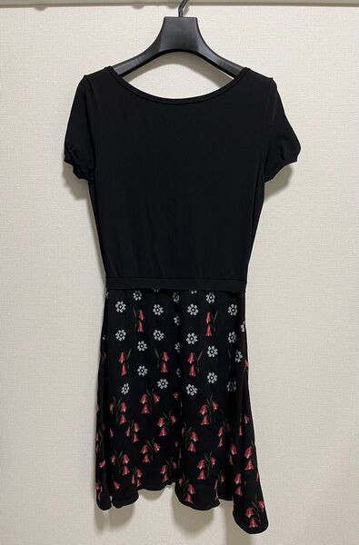 RED VALENTINO ワンピース 花柄 黒ベース