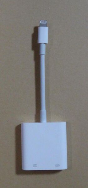 Apple Lightning - USB 3カメラアダプタ MK0W2AM/A A1619