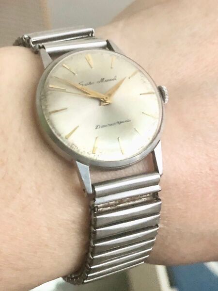 激安アンティークSeiko Marvel 腕時計 アンティーク70年ほど昔の物です 機械式ボーイズサイズ 今日だけ値下げ