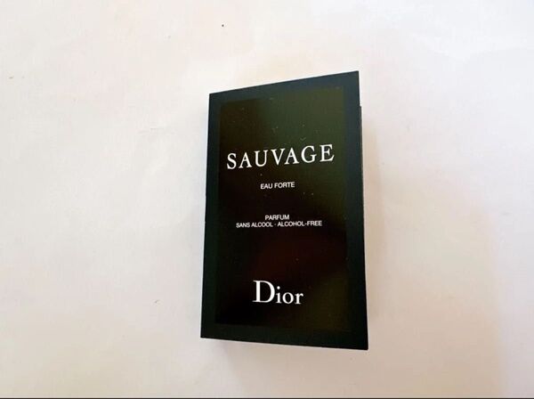 DIOR ソヴァージュ オーフォルト サンプル