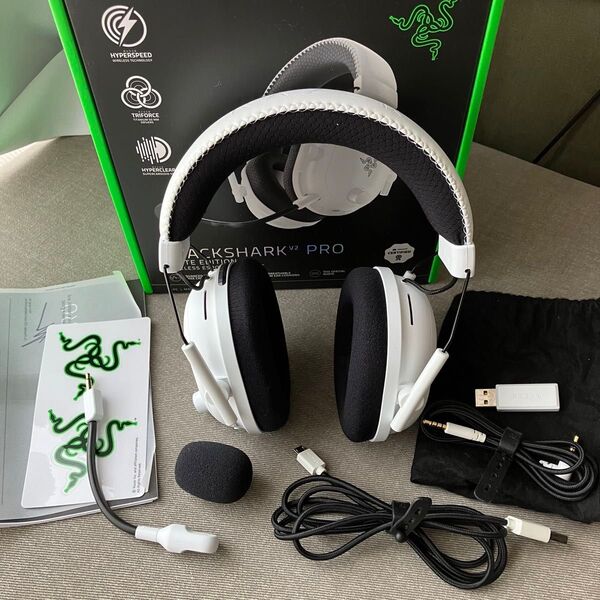 RAZER BLACKSHARK V2 PRO WHITE EDITION