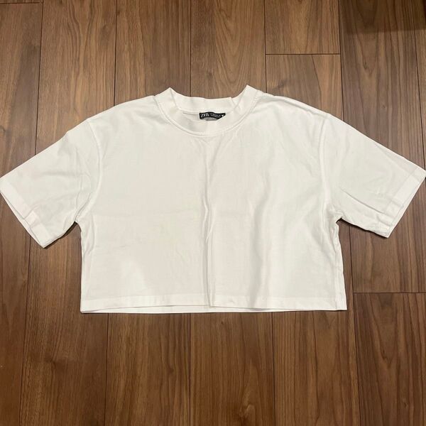 ZARA クロップド丈Tシャツ