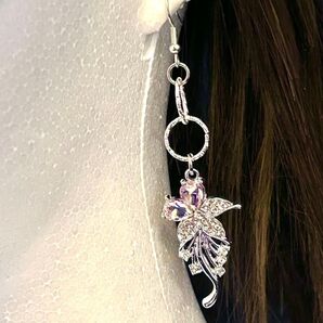 87 ピアス フックタイプ シルバー ピンク色 揺れるチェーンピアス 両耳 アクセサリー ピアス 揺れるロングチェーンピアス