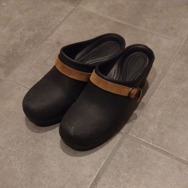 Crocs クロックス サンダル Sarah Clog レディース