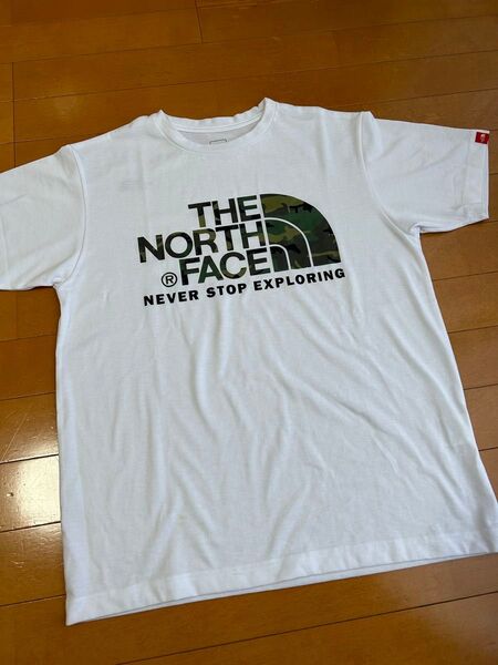 THE NORTH FACE Tシャツ 白 迷彩柄