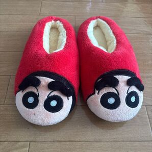 クレヨンしんちゃんのルームシューズ