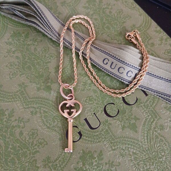 GUCCI 正規キーチャーム ハートゴールド & ネックレス