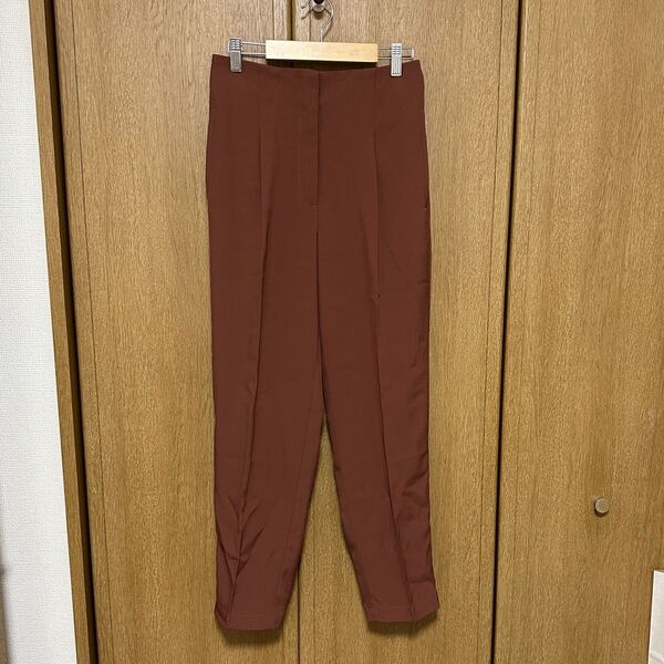 PLST トリアセテートハイウエストテーパードパンツ