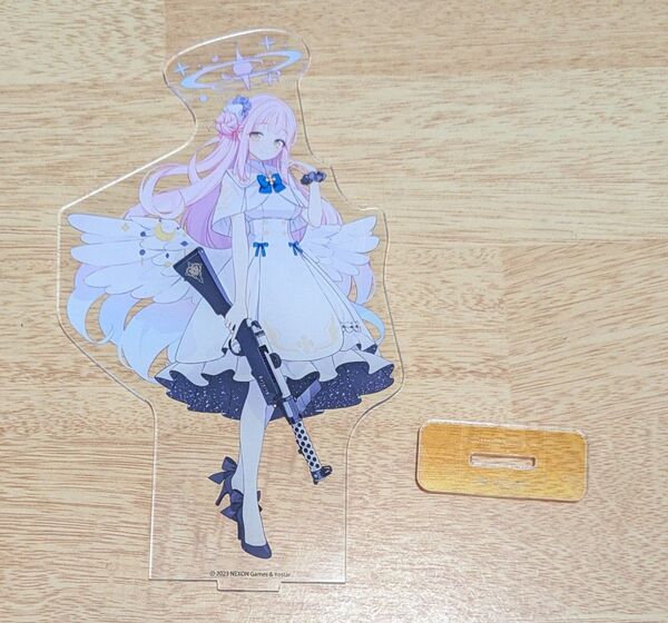 ブルーアーカイブ 聖園ミカ アクリルスタンド