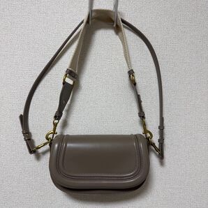 ZARA ショルダーバッグ