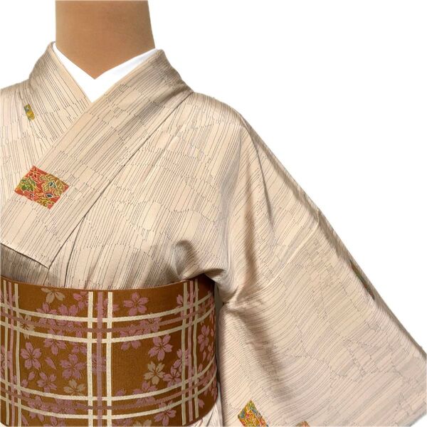【A0154】着物 小紋 袷 肌色 正絹 対象身長~156㎝ 単品販売