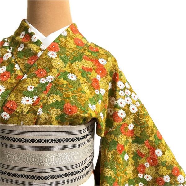 【B0206】着物 小紋 袷 黄土色 緑 正絹 花文様 対象身長~156cm