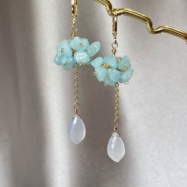 天然石 ミルキーアクアマリン カルセドニー デザインピアス