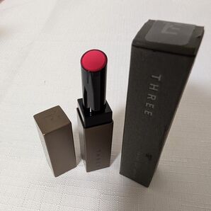 THREE スリー ベルベットラストリップスティック 02